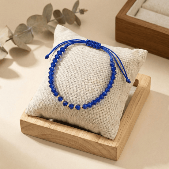 Brățară Aur 14K cu Șnur, 5 Bile Aur și Cristale Albastre – Contrast Royal Blue