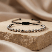 Brățară Aur 14K cu Șnur, 5 Bile Aur și Cristale 4mm – Bijuterie Minimalistă Artor