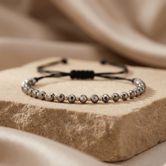 Brățară Aur 14K cu Șnur, 5 Bile Aur și Cristale 4mm – Bijuterie Minimalistă Artor