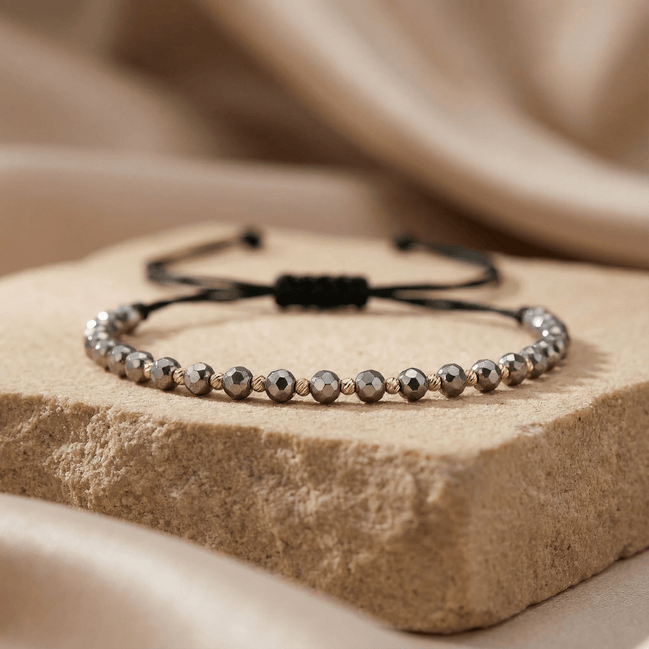 Brățară Aur 14K cu Șnur, 5 Bile Aur și Cristale 4mm – Bijuterie Minimalistă Artor