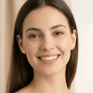 Cercei Stud din Aur 14K Inimă Mică – Iubire Discretă