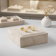 Cercei Stud din Aur 14K Inimă Mică – Iubire Discretă