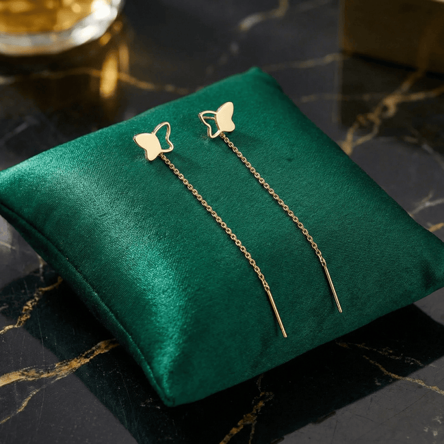 Cercei Threader Aur 14K cu Fluture în Profil – Eleganță în Zbor