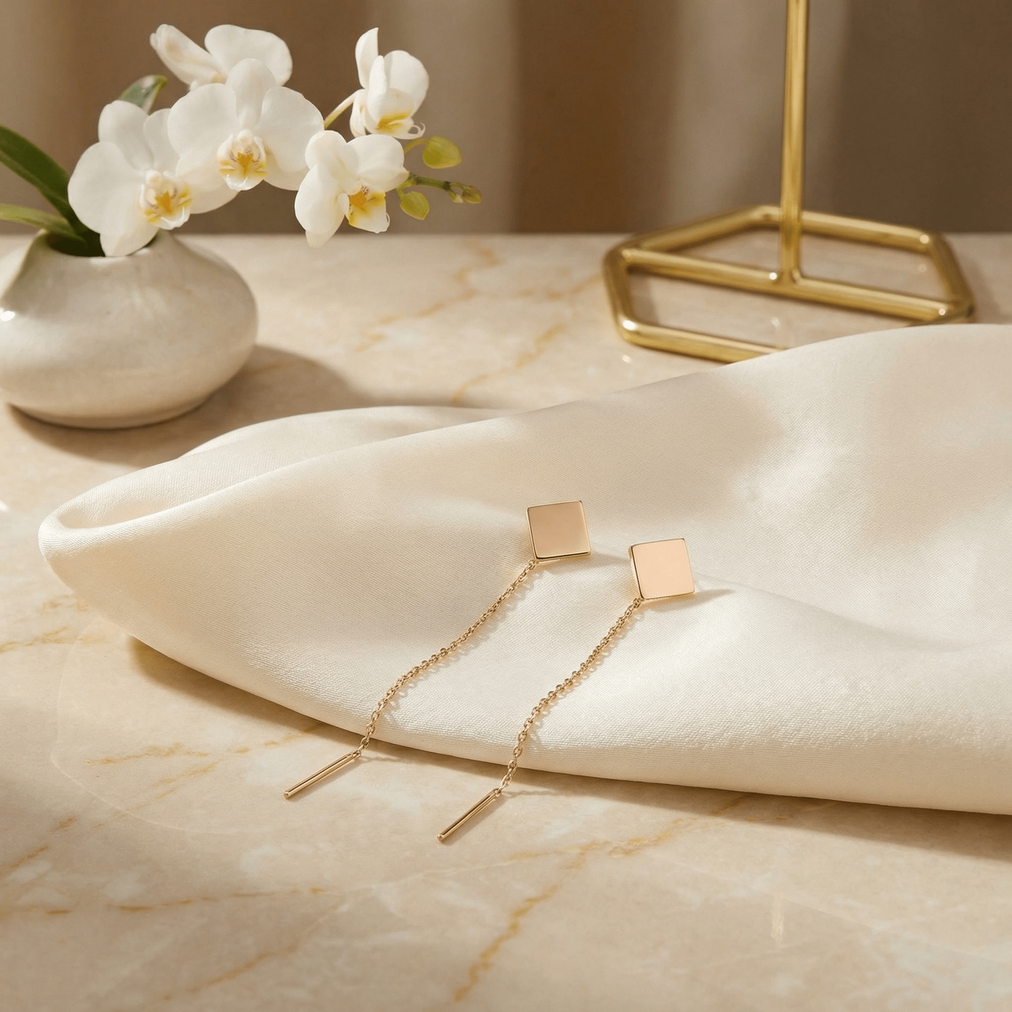 Cercei Threader Aur 14K cu Pătrat Plin – Geometrie Modernă