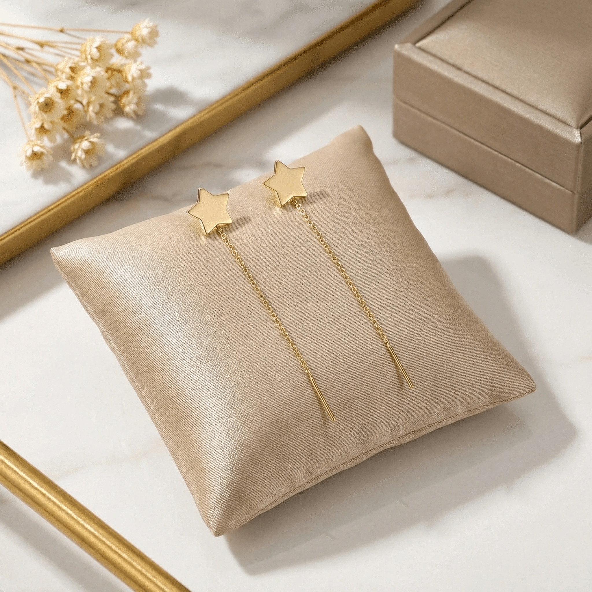 Cercei Threader Aur 14K cu Stea Mare și Lănțișor – Ghidaj Celest