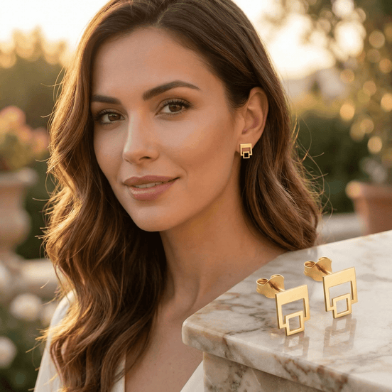 Cercei Stud din Aur 14K Pătrat Stilizat – Dublu Contur