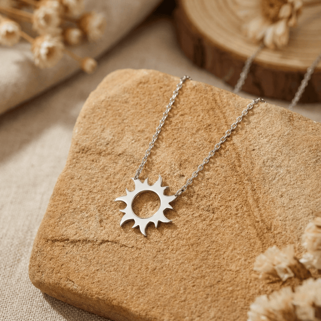 Lănțișor Argint 925 Soare Stilizat – Colier Simbol Energie și Optimism