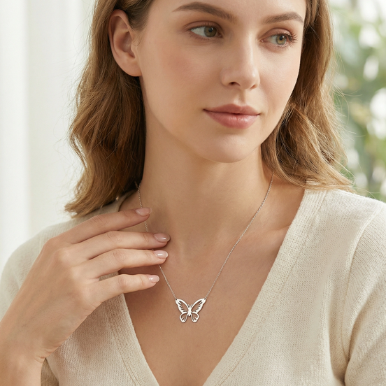 Lănțișor cu Pandantiv Fluture