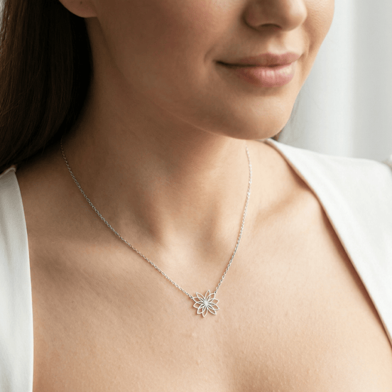 Lănțișor Argint 925 Floare – Colier Delicat Inspirat din Natură