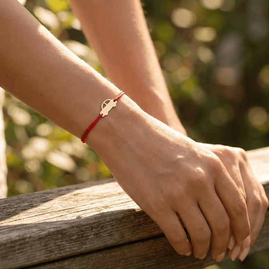 Brățară Aur 14K cu Șnur și Mașinuță – Cadoul Perfect pentru Băieței cu Garanție și Cutie Cadou