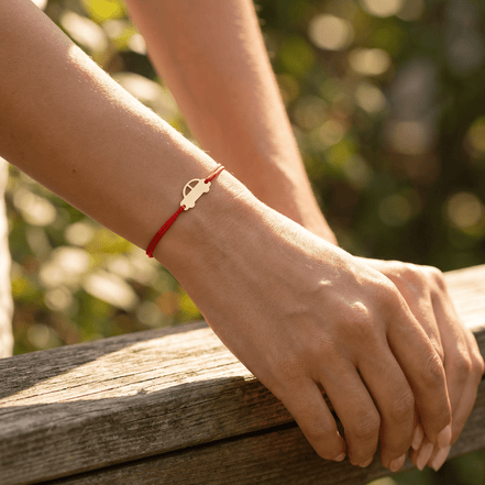 Brățară Aur 14K cu Șnur și Mașinuță – Cadoul Perfect pentru Băieței cu Garanție și Cutie Cadou