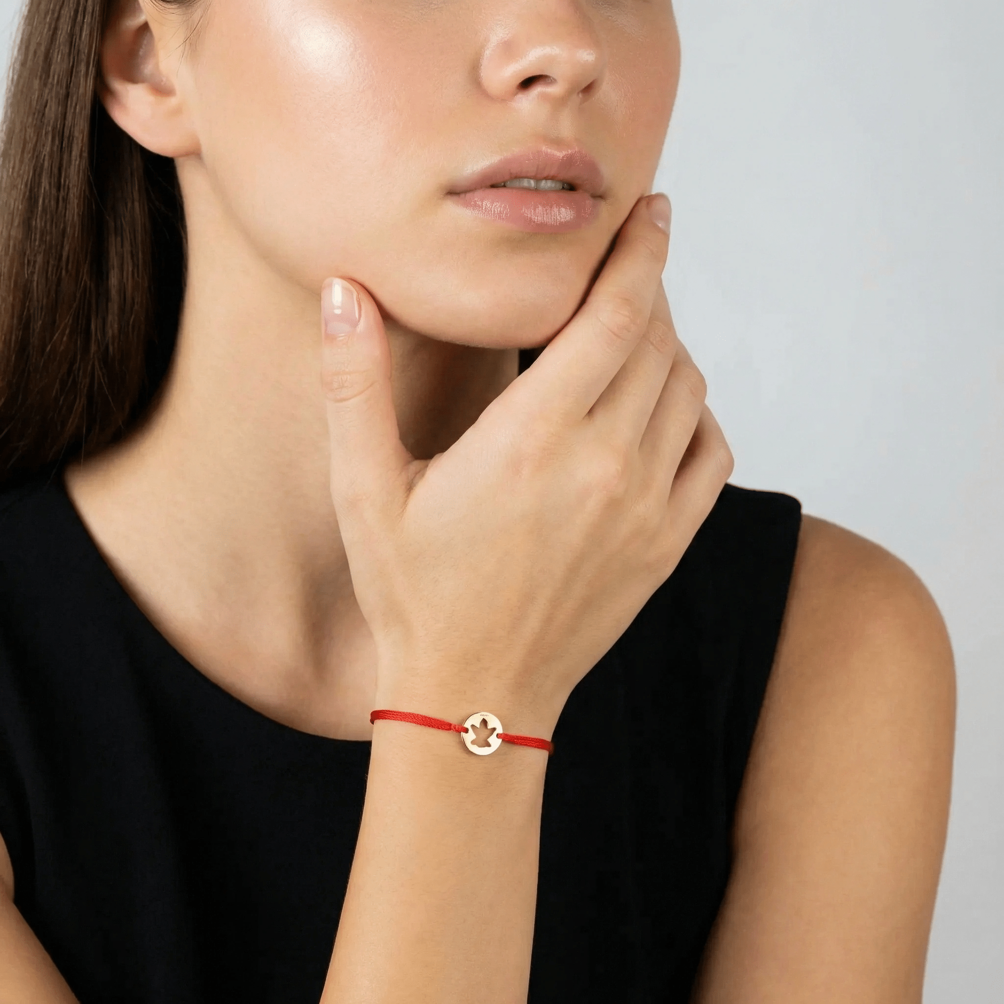 Brățară Aur 14K cu Șnur și Bănuț Îngeraș – Bijuterie Personalizată pentru Copii și Adulți