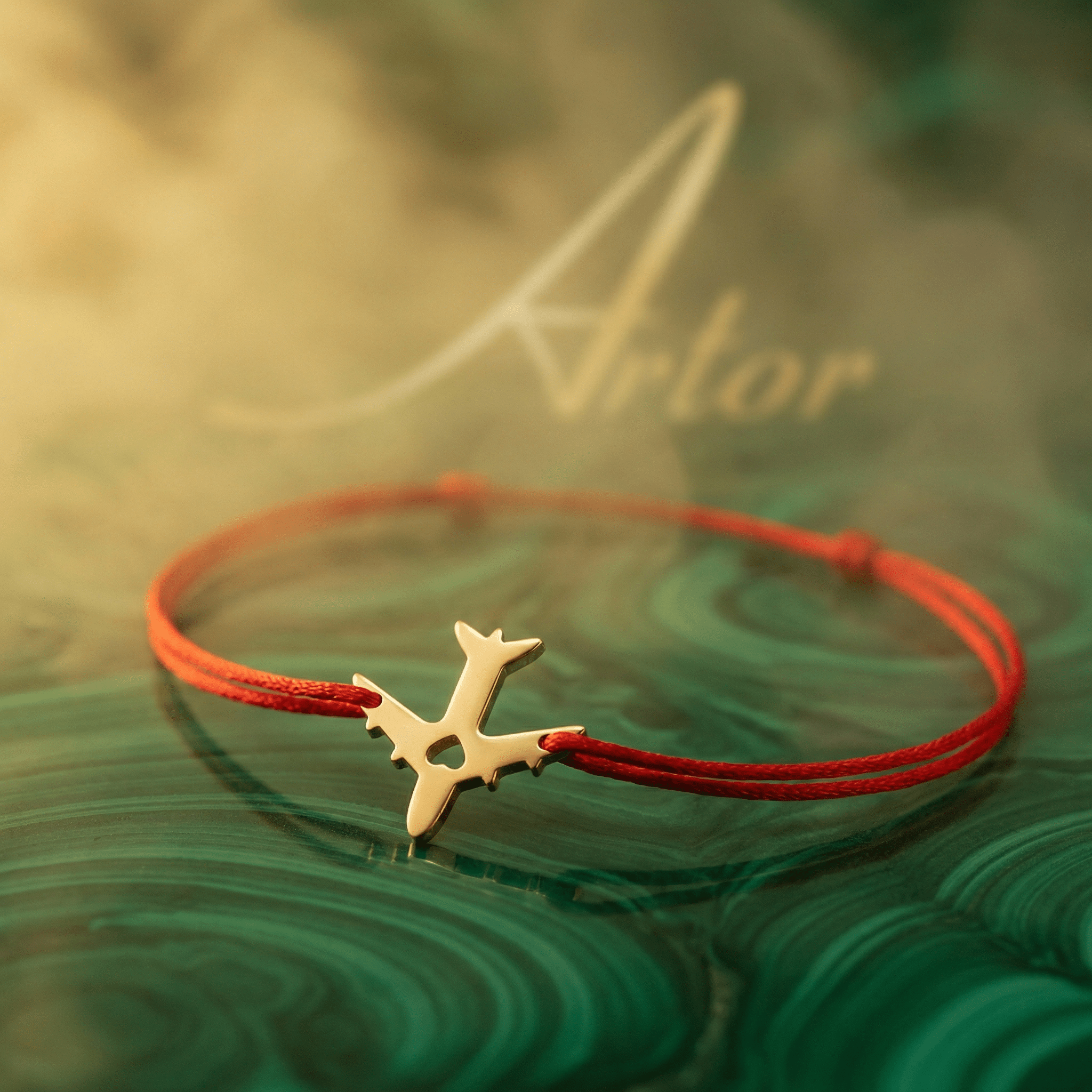 Brățară Aur 14K cu Șnur, Avion și Inimă – Cadou Simbolul Călătoriilor cu Garanție