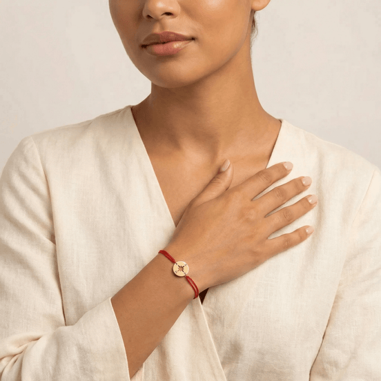 Brățară Aur 14K cu Șnur și Bănuț Busolă – Simbolul Orientării cu Garanție și Cutie Cadou