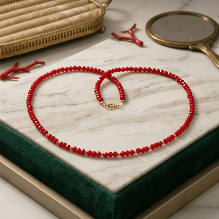 Colier Damă Aur 14K cu Bile și Cristale Roșu Intens – Bijuterie Elegantă de Lux pentru Cadou