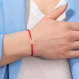 Brățară aur 14K fluture pe încheietură damă cu șnur roșu textil împletit