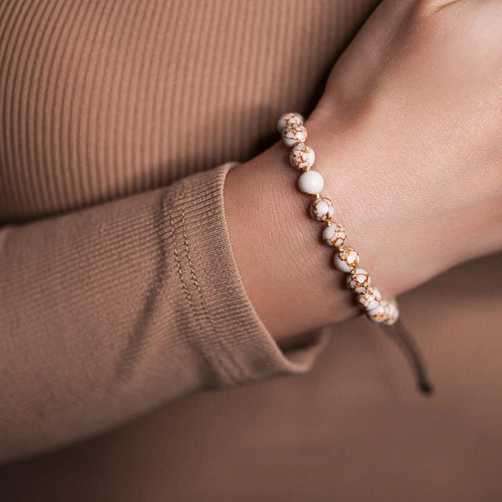 Brățară Reglabilă cu 10 Bile de Aur și Cristale Albe