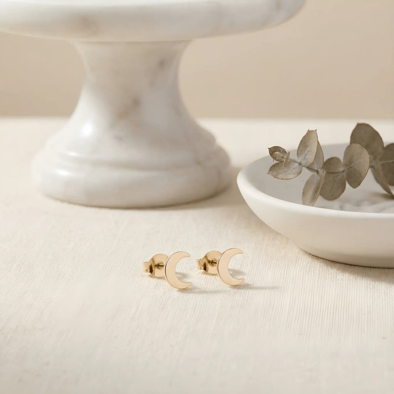 Cercei aur 14K stud semilună 9x7mm, finisaj oglindă