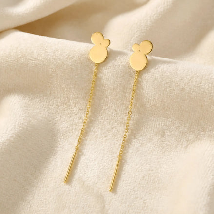 Cercei aur 14K threader cu cluster trio cercuri pline suprapuse 11,6mm — pereche pe drape velvet crem-bej, cluster cu cerc mare la bază și 2 cercuri mici suprapuse deasupra, lanț 6cm cu tijă-bară, finisaj oglindă pe aur galben