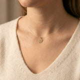 Colier Aur 14K Soare "Sleepy Sun" pe Fir Transparent – Model Floating