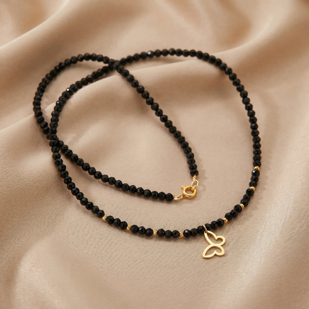 Colier choker aur 14k cu cristale negre fațetate, bile de aur și pandantiv fluture decupat, lucrat manual