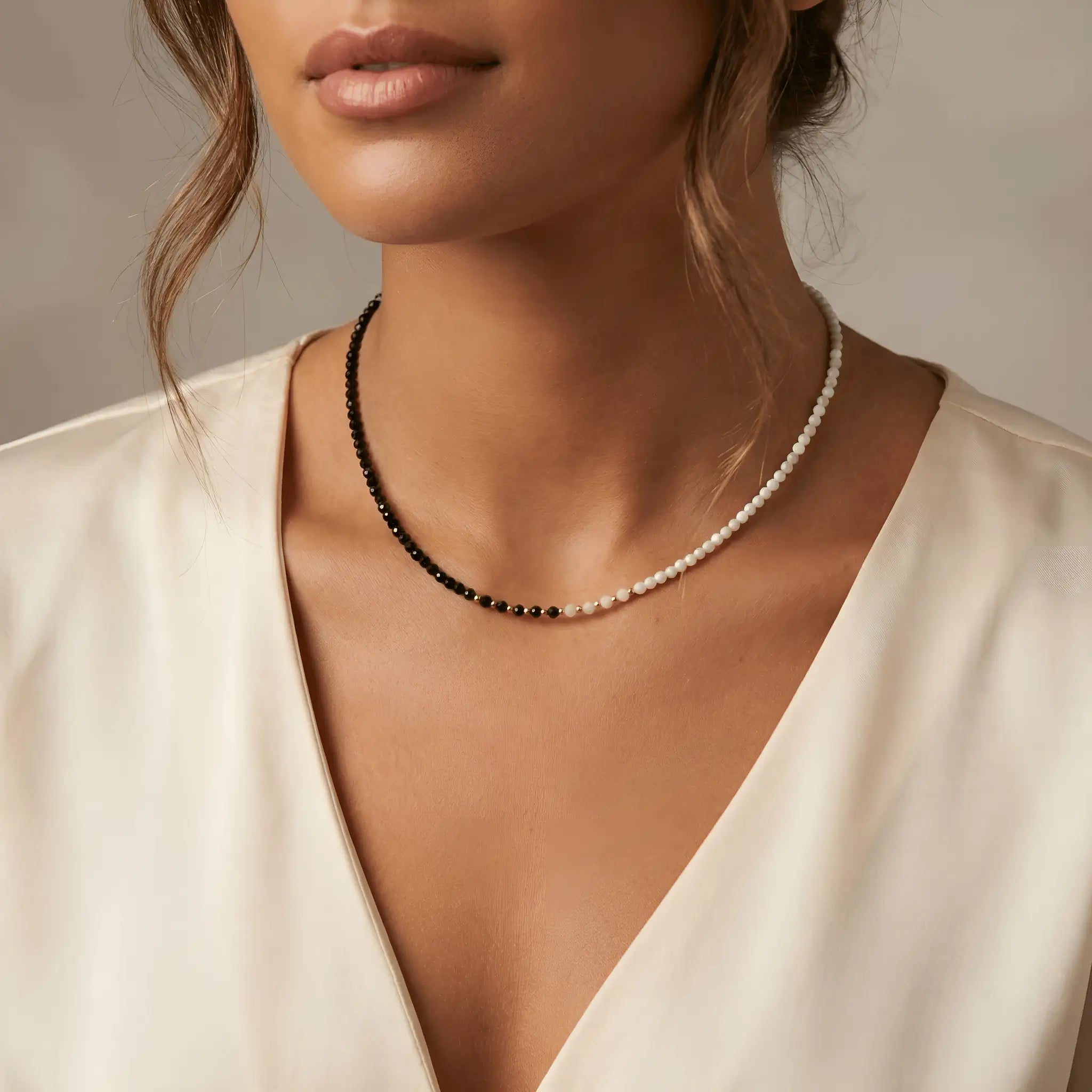 Colier choker aur 14K Yin Yang detaliu carabină spring-ring