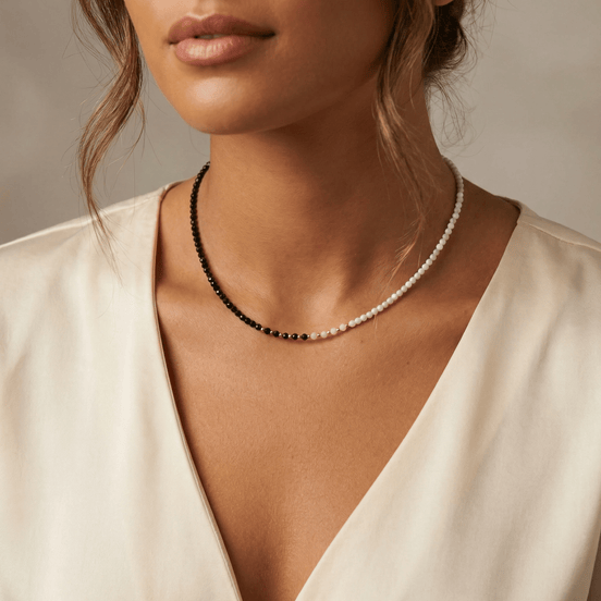 Colier Damă din Aur 14K cu Bile și Cristale Yin & Yang (Alb-Negru) – Cadou Elegant de Lux