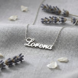 Lănțișor argint 925 rodiat cu nume Lorena, scriere cursivă caligrafică pe lanț fin anchor