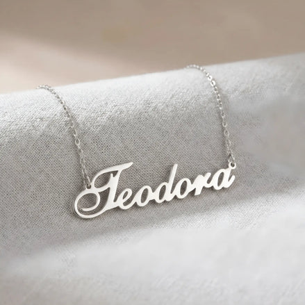 Lănțișor argint 925 rodiat cu pendant nume Teodora cursiv elegant decupat